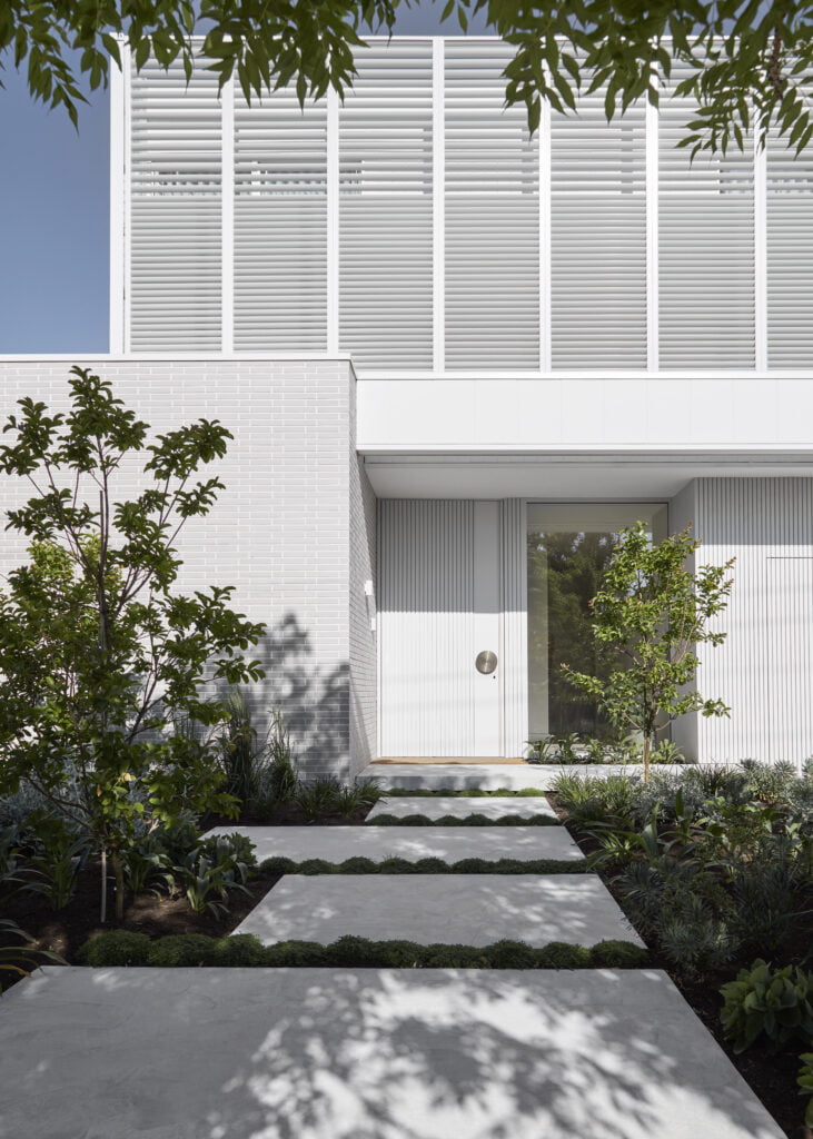 External shutter blinds