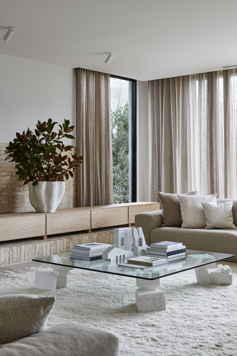 Brighton East Residence (INFORM) - Shades
